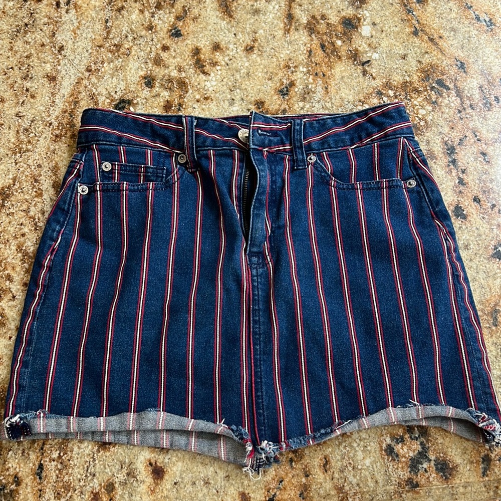 American Eagle mini skirt